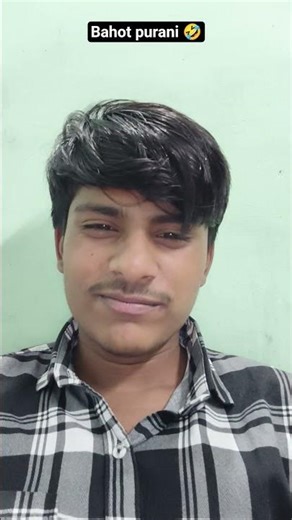 Bahot purani hai 🤣🤣😅#comedyshorts #comedy #shirtsvideo