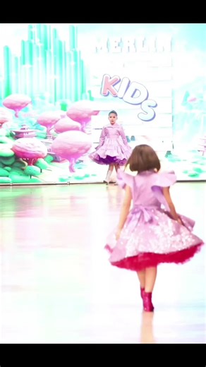 #fyp #foryou #trending #fashion #fashiontiktok #runway #runwaywalk #makemefamous #model #topmodel #lafw #losangeles #fierce