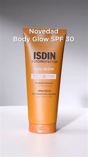 ISDIN Love your skin on Instagram: "✨NOVEDAD ISDIN✨ Descubre Body Glow SPF 30, el protector solar corporal con efecto glow inmediato y un acabado sedoso que tu piel amará: 🧡 Aporta una alta protección solar, con SPF 30. 🧡 Potencia su luminosidad. 🧡 Mejora visiblemente la firmeza y el aspecto de la piel. Con Body Glow de ISDIN, ¡ya estás preparada para tus planes al sol! ☀ #ISDIN #ISDINDailyProtection #SPF #sunscreen #Glow"