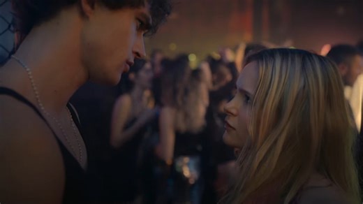 Love Me Love Me: Der offizielle Trailer zum Film ist da