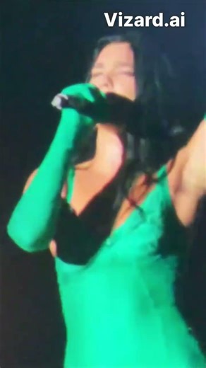 Dua Lipa’s dance moves❤️ #dualipa #radicaloptimismtour #popmusic #shorts
