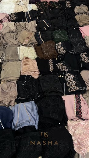 NASHA ABAYA on Instagram: "Alhamdulillah, per-packingan & pengiriman PO Abaya batch 12 = doneee! 🥳👋🤩❤️‍🔥 terimakasih Nashalady yg udah ikutan PO Abaya, Masya Allah antusiasnya luar biasaa pecahh 👏👏👏"