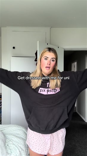 Uni Outfit Inspiration: Red Maxi Skirt and White Tee