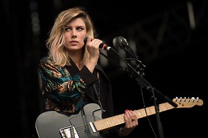 Wolf Alice’s Ellie Roswell speaks on encouraging women to learn guitar