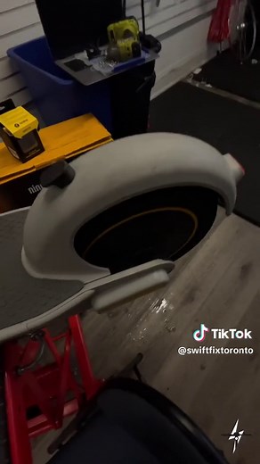 60km/h Ninebot: You have it, we hack it 🛴👌 SWIFTFIX TORONTO #toronto #canada #scooter #fun #hack #ninebot #escooter #2023 #fyp #fypシ #swiftfix #lol