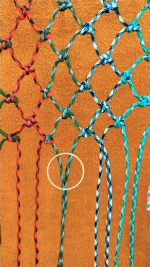 Simple Tying A Net Knot.