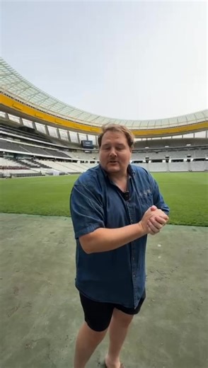DTBS IS HIER | Op julle merke, gereed... Hier by DHL Stadium kan jy die opwinding in die lug voel soos leerders, onderwysers, ouers en ondersteuners hul sitplekke inneem. En vir ons by Radio Tygerberg 104FM is dit een groot lekkerte en voorreg om weer die mediavennoot by hierdie wêreldbekende byeenkoms te wees. Skakel in op 104FM vir gereelde nuus deur Mike Potgieter. Hoërskool Bellville, Hoërskool Tygerberg, Hoërskool Stellenberg High School en DF Akademie - geniet en gaan groot! #DTBS #mediave