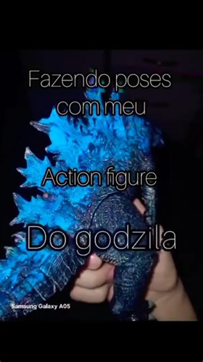 action figure do godzilla poses