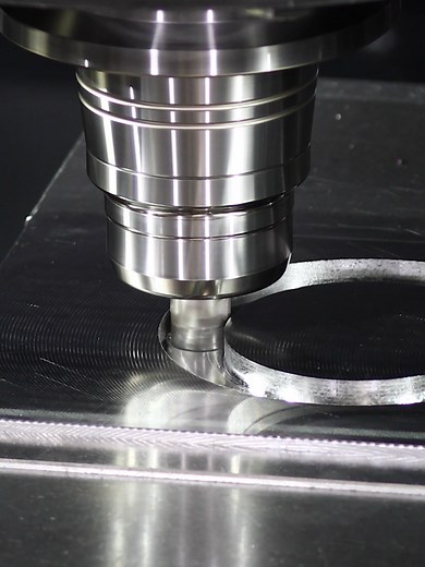 We drilled a hole of Φ100 in a thin plate with a milling cutter! #fyp #cnc #machine #tools #enginearing #ev