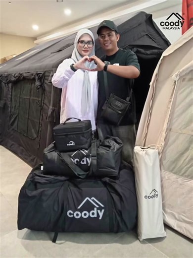 Let’s welcome the new owners of Coody tents to the family of Coody Malaysia Community. Happy families, happy faces. Those make us strong. Ini yang sempat dirakam. Yang tiada dalam gambar jangan berkecil hati. Semoga semuanya baik-baik 😘😘 #coodymalaysiacommunity