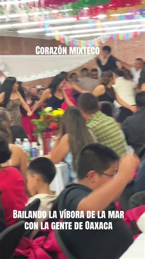 Bailando la víbora de la mar con la gente de Oaxaca #fypシ゚viral | bailes