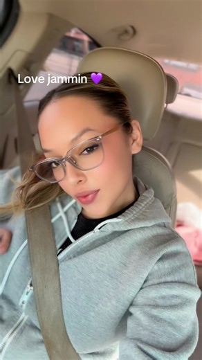 Jammin to some 90s @Jennifer Lopez ✨️ #loveher #fyp #music #jammin
