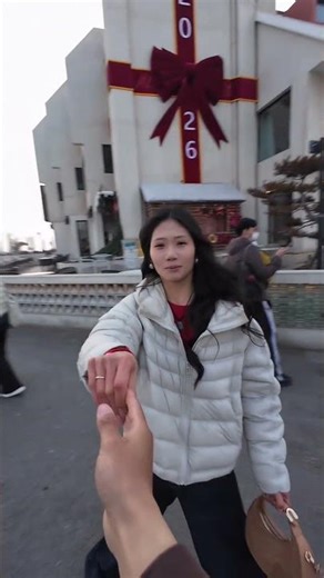 Spin Around with Strangers: Street Life in Slow Motion