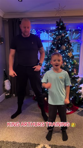 Knight training complete 👑💪 10 squats 10 star jumps 10 sword swings x3 rounds #dadandson #familyfitness #kidsfitness #trainlikeking #healthyhabits