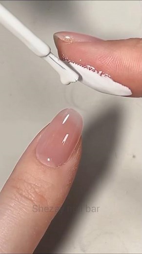Classic French Tip with finger tip 💅||BEST way to paint French tips 💅🏼