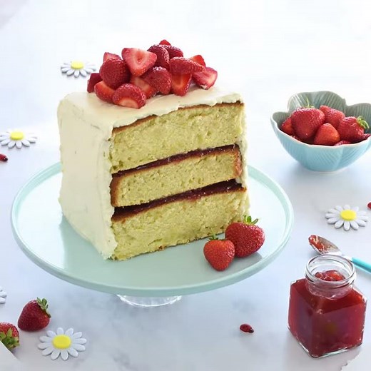 Strawberry Layer Cake By Eats Amazing | A Piece Of Cake Factory | Cake Factory