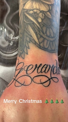 Tattoo Timelapse: Straight Lines with Loops Name Design