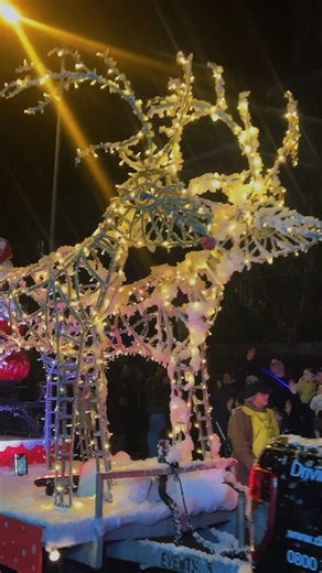 ✨ Christmas has officially arrived in Wales! ✨ Swansea kicked off its festive season last week with a spectacular Christmas parade — and it’s just the start. Across Wales, there are countless magical events to get you into the Christmas spirit. From sparkling illuminations and ice-skating rinks to brave winter swims and cheerful Santa runs, we’ve rounded up some of the very best festive activities happening this year. 🎄 Dive into our favourite Christmas events in Wales here: https://bit.ly/4abE