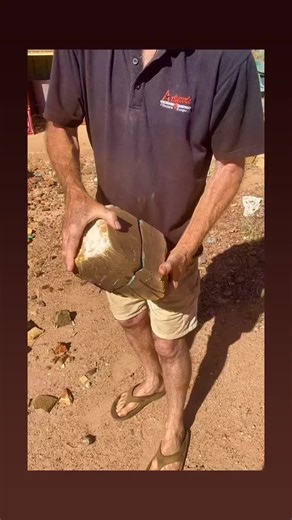 Exploring the Beauty of Giant Boulder Opal Rocks