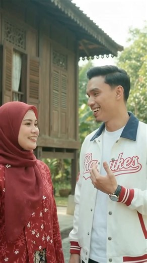 Eda Ezrin & Den Manjo - Adek Saye Abe Sore