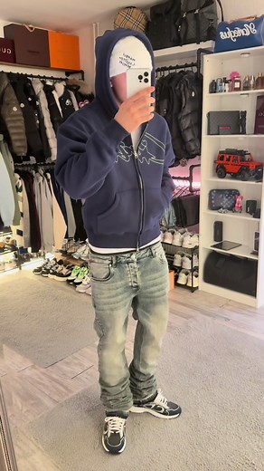 Flared Jeans Outfit Inspiration