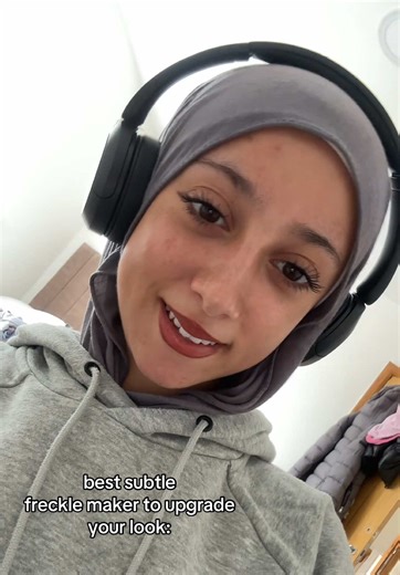 Best Subtle Freckle Maker to Enhance Your Look