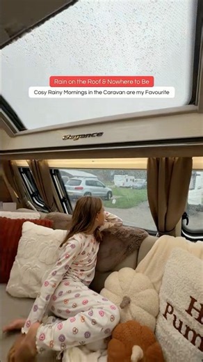 RAINY CARAVAN MORNINGS 🌧️❤️ #caravanlife #caravanningintherain #raining #caravanadventures