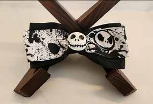 Skeleton Black & White Dog Bow Tie With White Resin Skull – Adjustable Halloween Pet Accessory - Etsy