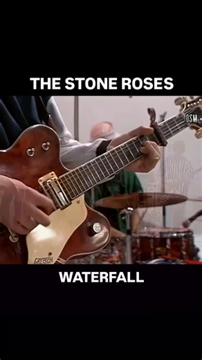 Pohon Kenari on Instagram: "Waterfall 1992 : The Stone Roses dikenal sebagai salah satu band rock Inggris paling berpengaruh yang lahir dari Manchester pada awal 1980-an dan meninggalkan jejak besar dalam sejarah musik Britania. Band ini terbentuk pada 1983 dengan formasi awal Ian Brown, John Squire, Mani, dan Reni, setelah melalui beberapa pergantian personel. Musik mereka terinspirasi dari berbagai band legendaris Inggris, mulai dari The Rolling Stones, Led Zeppelin, The Smiths, hingga semanga
