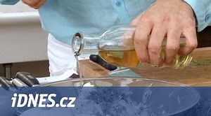 VIDEO: Pravé řecké tzatziki a jehněčí, jak je pro Itala připravil řecký šéfkuchař  - iDNES.cz