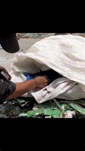 AMAZING Method! How 24K Pure Gold Extraction From Wasted Mobiles Phones | Factory Mass Production #amazing #making #knife #america