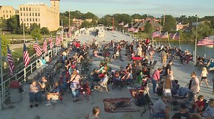 Navy veteran marks 25 years watching Fourth of July fireworks aboard the USS LST 393