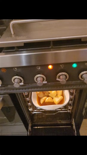 Video's van Mario De Carvalho (@mario_de_carvalho) met Forever in Love - Kenny G