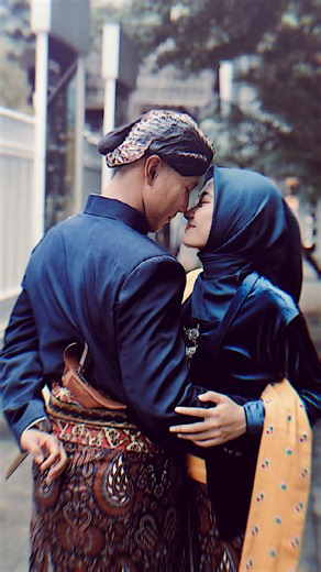 JASA FOTO BUSANA ADAT JAWA DI MALIOBORO START 5rb/file • Sewa busana mulai dari 25rb/orang • Foto 5rb/File • Reservasi WA:08174735599 #jasafotojogja #jasafoto #fotobusanaadatjawa #malioboro #malioborojogja