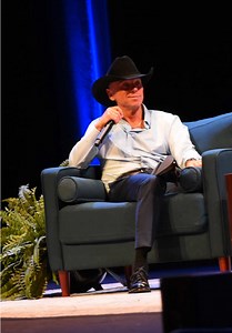 Kenny Chesney's Heart and Life Music Tour