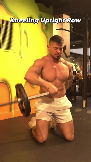 🔥 LANDMINE SHOULDERS: 3 SUPERSETS 🔥 This routine is designed to overload the delts using a specific superset structure: Heavy Compound followed immediately by a Lighter Isolation movement. ⚠️ CRITICAL TIP: You cannot use the same weight for both exercises. Load up heavy for the first movement to build strength, then DROP THE WEIGHT (or just use the bar) for the second movement to focus on hypertrophy and the pump. Superset 1: Anterior Delt Power 🏋️‍♂️ Kneeling Upright Row Start heavy. Use an 