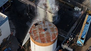Potential crack in California chemical tank could avert explosion, officials say
