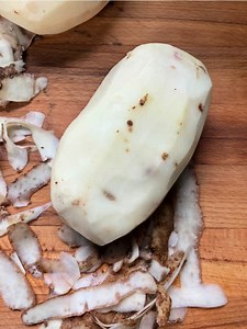 How To Peel Potatoes