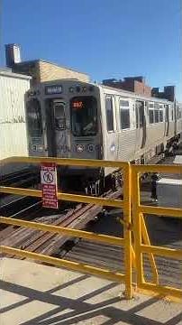 CTA Red Line Train entering Addison Station #cta #railtrack #train #railwayline #metro #railroad