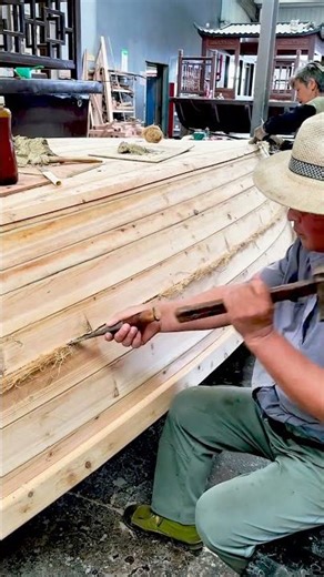 Caulking Technique – Sealing Wooden Boats with Fiber