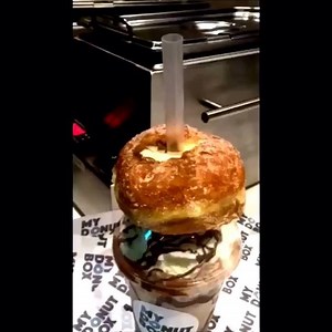 12K views · 75 reactions | Another masterpiece of a dessert fix from @mydonutbox . . HOT BELGIAN CHOCOLATE INJECTED DONUT!!! Injected to order! Available NOW at MyDonutBox - the makers, bakers, and donut shakers of Sydney! #dessertbar #donuts #cronuts #chocolate #broadway #belgain #sydney #yum #instapic #picoftheday #foodie | My Donut Box | Facebook