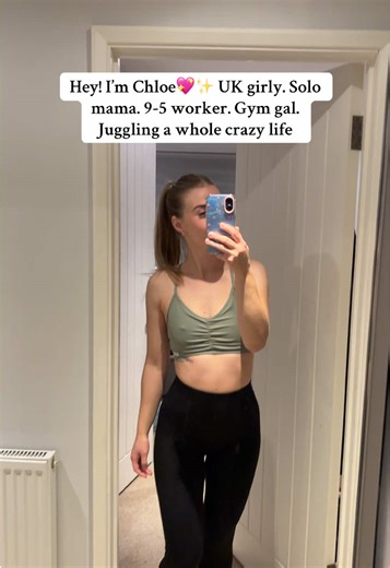 Nice to meet you, fellow mama! ☺️✨ I don’t know about you, but living in survival mode was draining the life out of me 🥺 I was constantly stressed, barely enjoying anything, and saying “no” to almost everything. I’d heard about digital marketing before, but I never really understood its true potential 👀 Still… I was scared. Scared it wouldn’t work. Scared of starting from zero. Scared of looking silly. You name it—I probably felt it. But deep down, I knew something had to change. I couldn’t ke