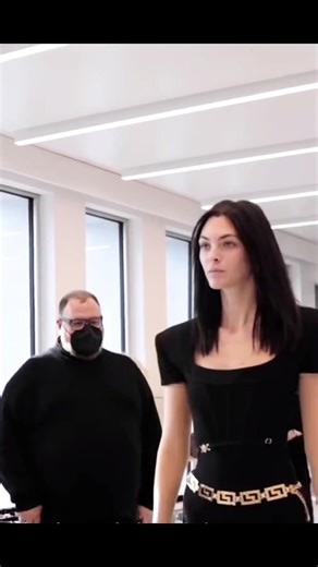 The Italian model ⚡ #fashion #runway #model #shorts