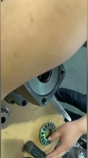 How to assemble the hydraulic orbital motor OMT of Danfoss (3）