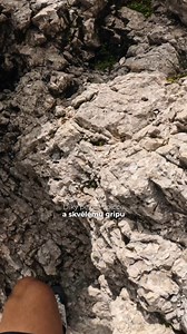 Hledáš boty na svižnou turistiku? Salomon S/Lab Alpinway mohou být tou správnou volbou 🚀 👟 https://www.sportovna.cz/obuv-salomon-s-lab-alpinway-bila-cerna/ a s kódem complex5 budeš mít i malou slevu. 🙋‍♂️ https://www.instagram.com/complex_athlete/ #spoluprace | Sportovna