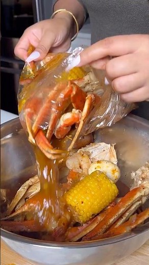 The BEST Seafood Boil Bags with garlic butter sauce, HANDS DOWN!! You have to make these for