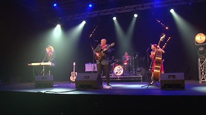 "I Got a Girl" from our SOON To Be RELEASED Brand New LIVE DVD "The Class of '58 : Live in Session". 🎥🎞🖥 PRE-ORDER Yours NOW (And up until December 3rd) by Either CLICKING the LINK IN The VIDEO OR the LINK BELOW, to Guarantee Delivery BEFORE the Official Release Date, December 10th!! 🚛👏 PICK UP a COPY, if you can! 😁😉😜⛄️❄️🌲🎁 https://shop.theclassof58.co.uk/products/the-class-of-58-live-in-session-dvd | The Class of '58