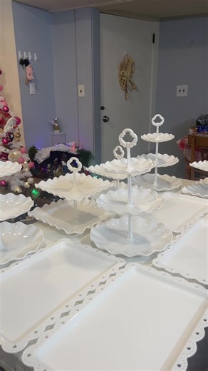 Delicious 5-Piece Dessert Table Display Ideas