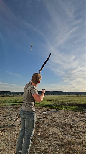Shooting a 3D Foam Target Disc Out of the Air with My Recurve Bow!