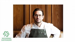 The ingredients on your plate at Harbor House Inn are handpicked by Matt Kammerer and his team, who forage for seaweed in nearby tide pools, along with mushrooms and edible weeds. It’s all part of the restaurant’s commitment to true sustainability. | MICHELIN Guide | Facebook